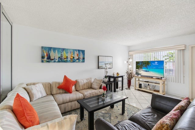 4 of 82 - 3014 Exeter A, Boca Raton, FL