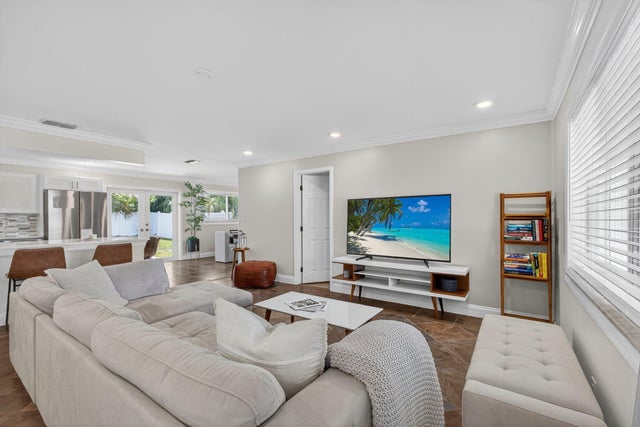 3 of 43 - 342 Azalea Street, Palm Beach Gardens, FL