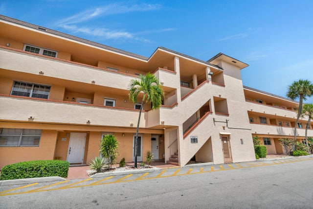 1 of 25 - 4500 N Federal Highway #319c, Lighthouse Point, FL