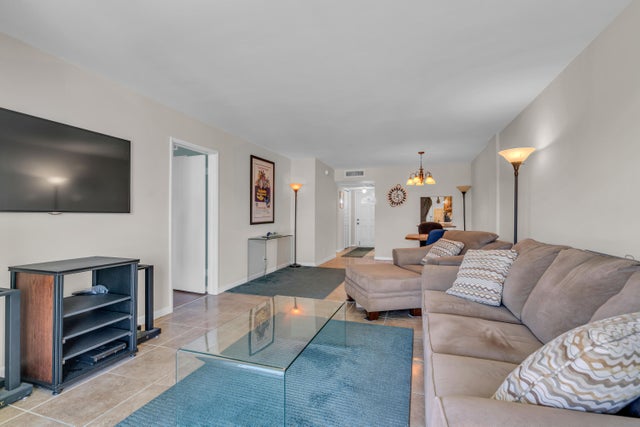 2 of 25 - 4500 N Federal Highway #319c, Lighthouse Point, FL