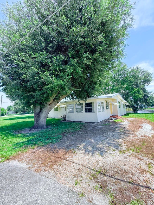 1 of 26 - 1025 Ash Circle, Okeechobee, FL