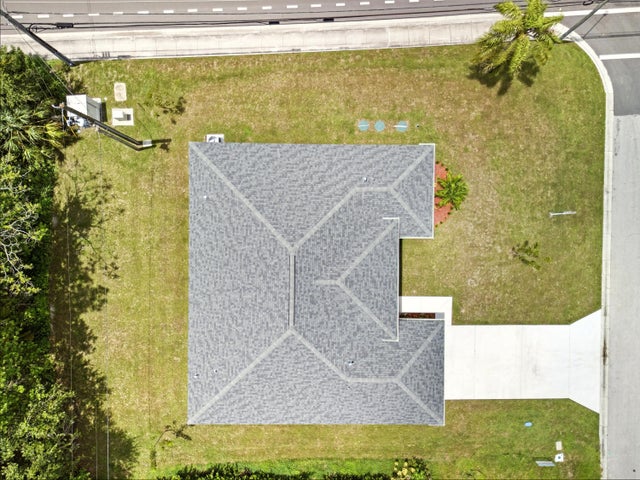 5 of 35 - 2624 Newport Drive, Fort Pierce, FL