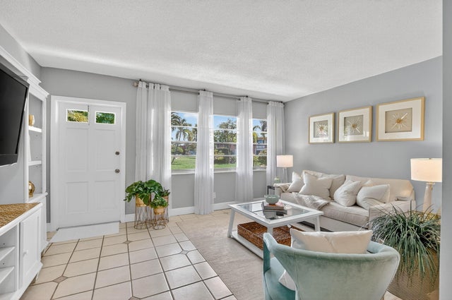 5 of 39 - 300 Ne 20th Street #108, Boca Raton, FL