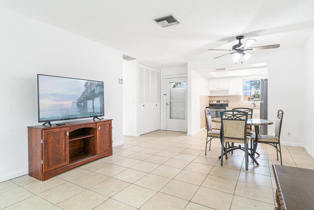 3 of 28 - 2837 Ashley Drive W ##a, West Palm Beach, FL