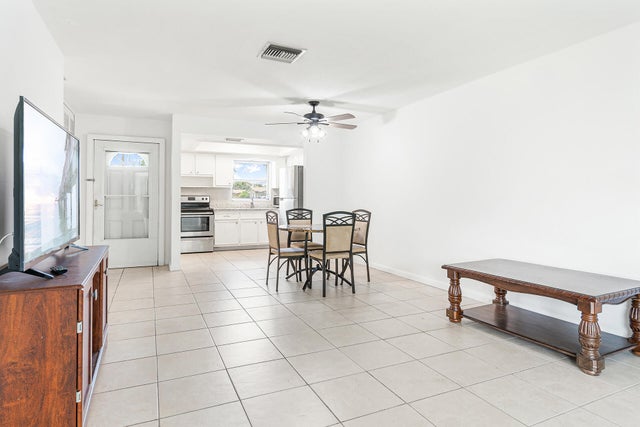 4 of 28 - 2837 Ashley Drive W ##a, West Palm Beach, FL