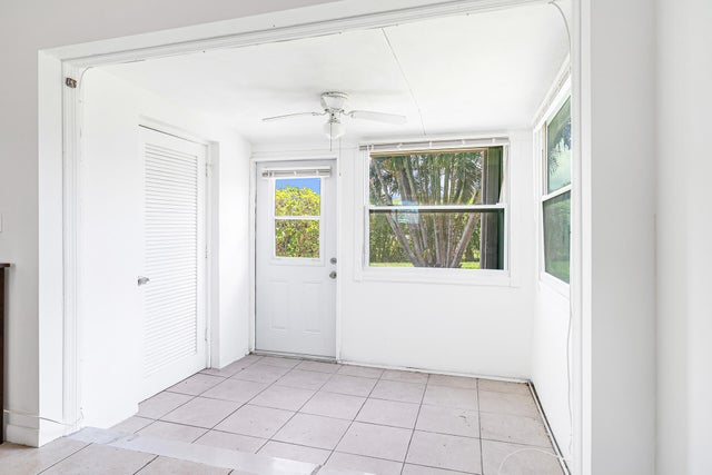 5 of 28 - 2837 Ashley Drive W ##a, West Palm Beach, FL