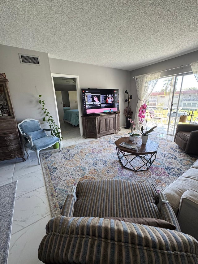 5 of 32 - 33 Abbey Lane #207, Delray Beach, FL