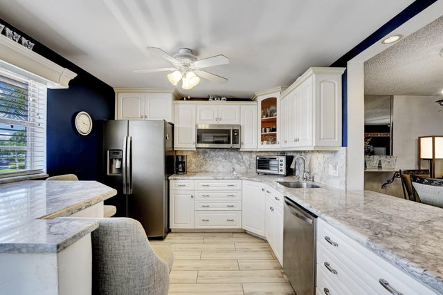 5 of 28 - 2615 Ne 1st Court #204, Boynton Beach, FL