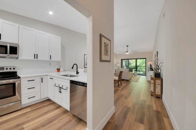 5 of 40 - 1601 Sabal Ridge Circle #f, Palm Beach Gardens, FL