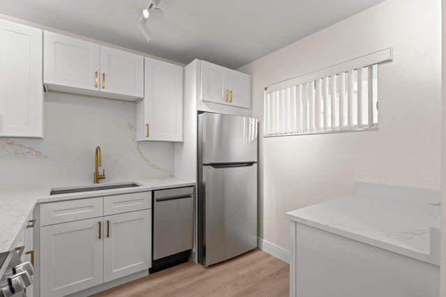 3 of 33 - 2647 N Garden Drive #101, Lake Worth, FL