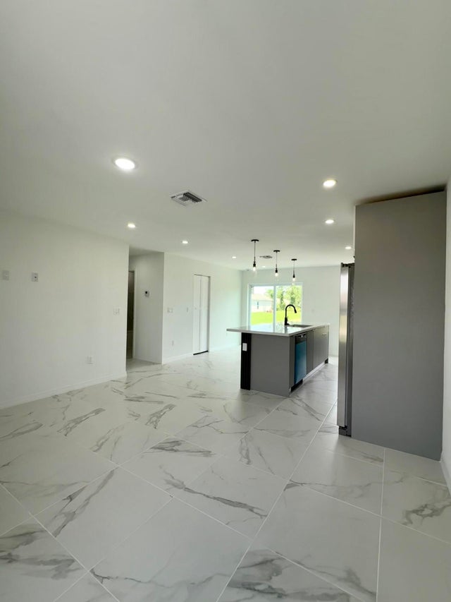 3 of 18 - 206 Pembroke Street, Lehigh Acres, FL
