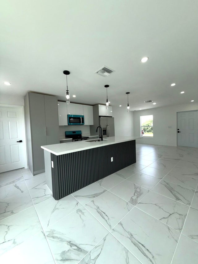 4 of 18 - 206 Pembroke Street, Lehigh Acres, FL