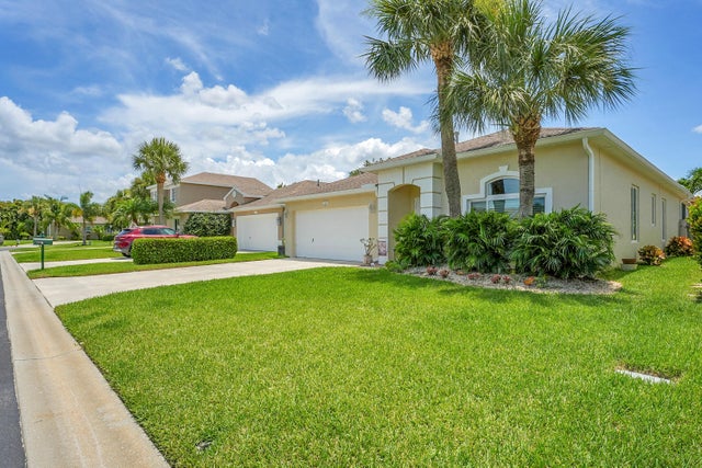 2 of 38 - 2468 Se Springtree Place, Stuart, FL