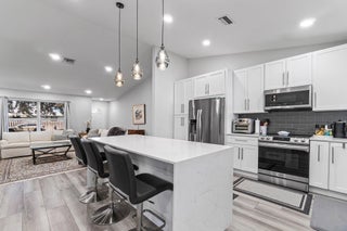 Photo of Listing #RX-11106787