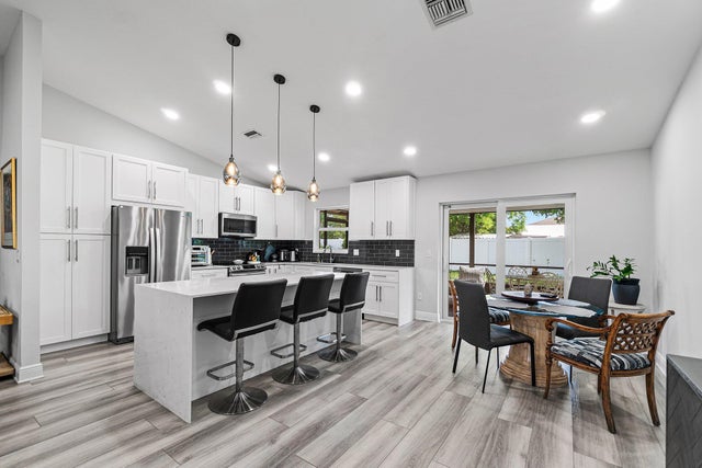 3 of 31 - 981 Wynndale Way, Lantana, FL