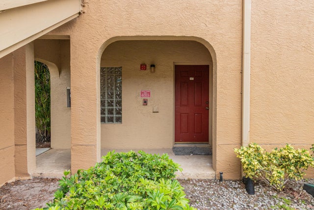 5 of 24 - 4887 Via Palm Lakes #501, West Palm Beach, FL