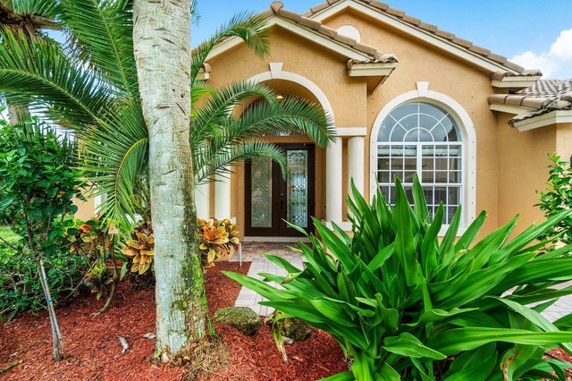 3 of 42 - 6338 Greenhedge Court, West Palm Beach, FL