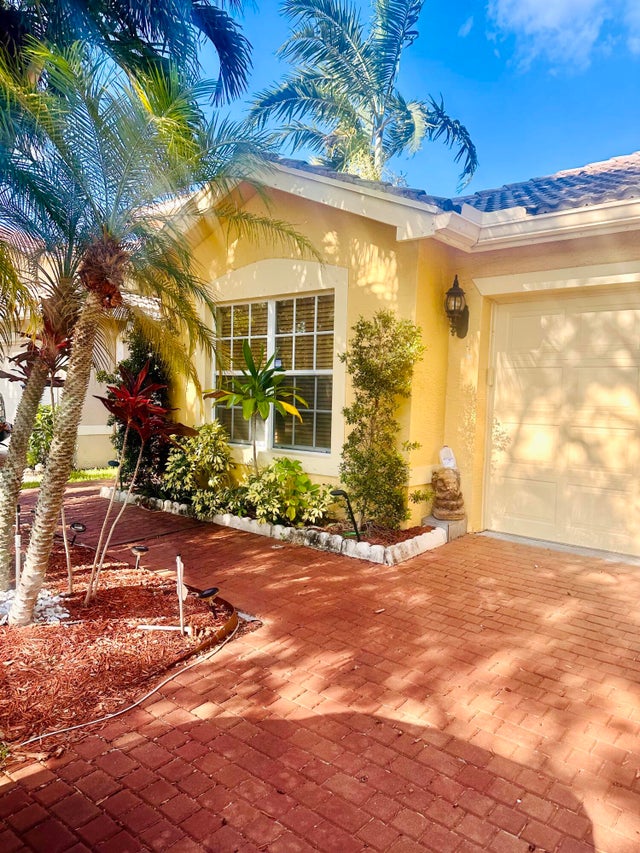 1 of 33 - 5200 Rising Comet Lane, Greenacres, FL