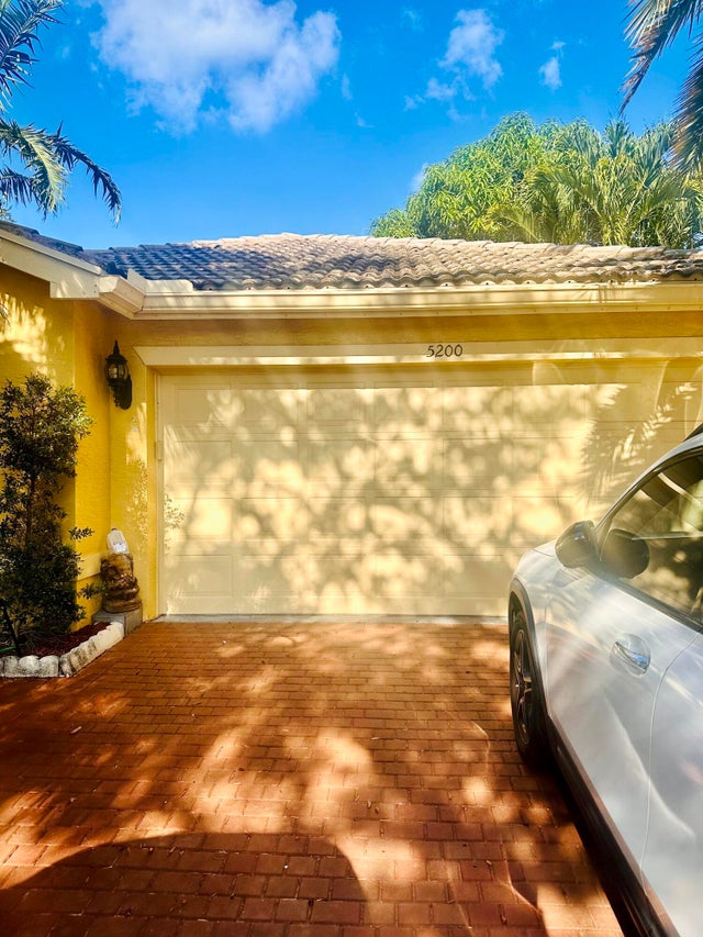 2 of 33 - 5200 Rising Comet Lane, Greenacres, FL