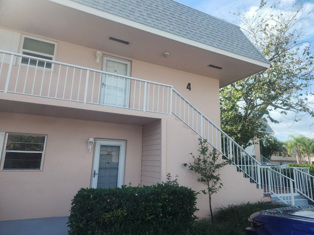 1 of 18 - 18081 Se Country Club Drive #4-35, Tequesta, FL