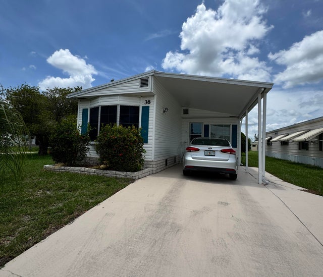1 of 33 - 38 Villa Blanca, Fort Pierce, FL