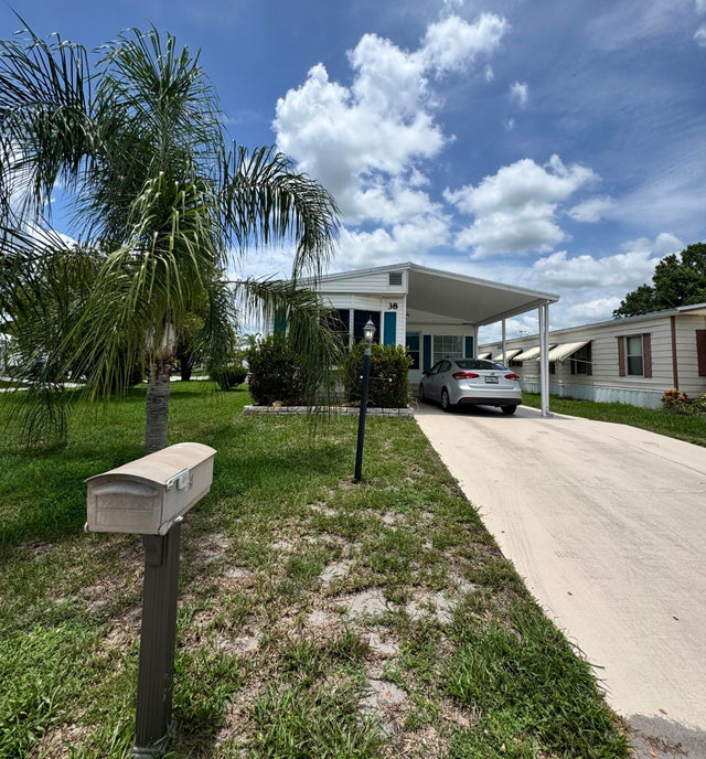 2 of 33 - 38 Villa Blanca, Fort Pierce, FL