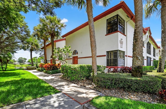 2 of 64 - 5145 Brisata Circle #e, Boynton Beach, FL