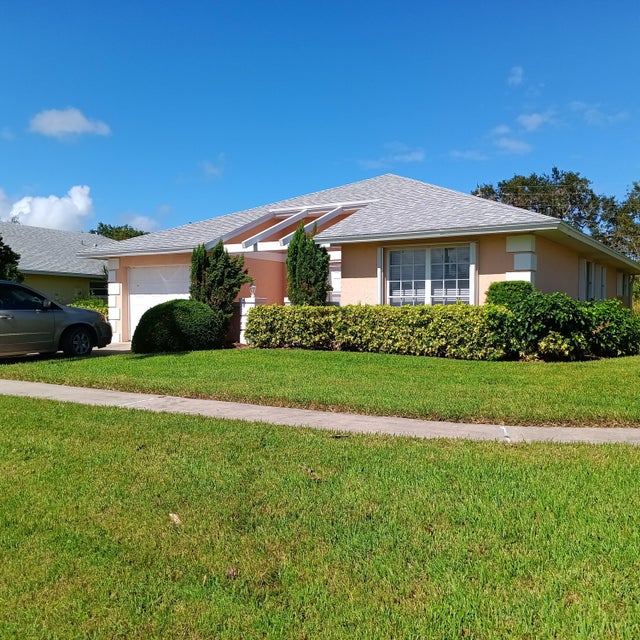 1 of 35 - 210 N Grove Isle Circle, Vero Beach, FL