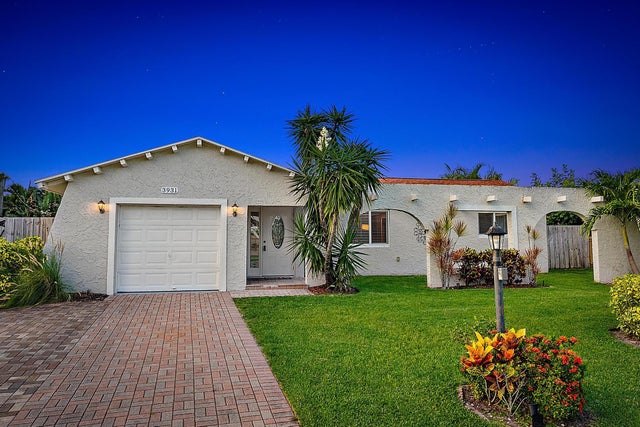 1 of 34 - 3931 Flag Drive, Palm Beach Gardens, FL