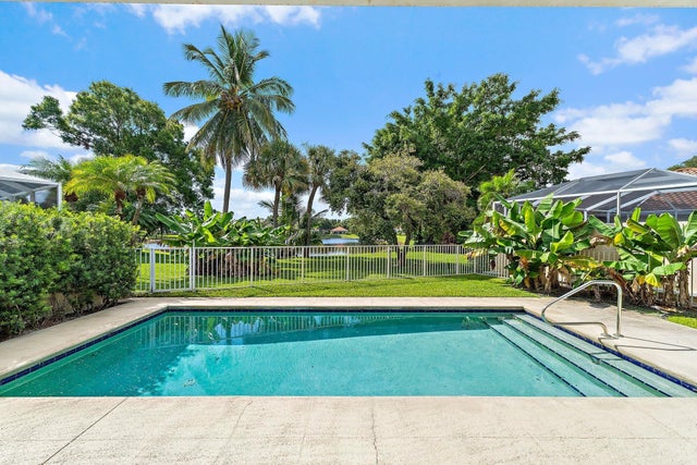 2 of 78 - 216 E Tall Oaks Circle, Palm Beach Gardens, FL