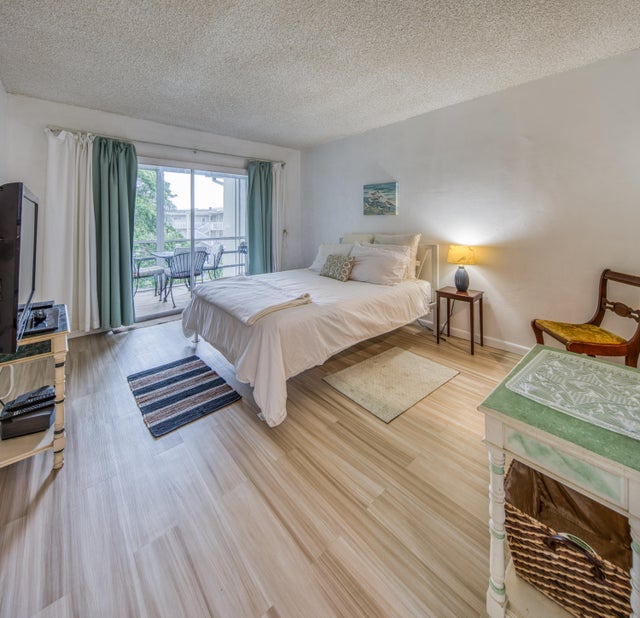 4 of 29 - 2615 N Garden Drive #308, Lake Worth, FL