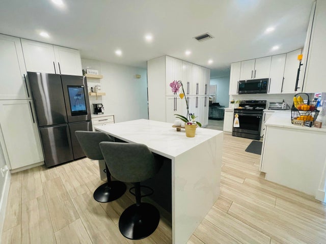 1 of 77 - 4231 Nw 1st Drive, Deerfield Beach, FL