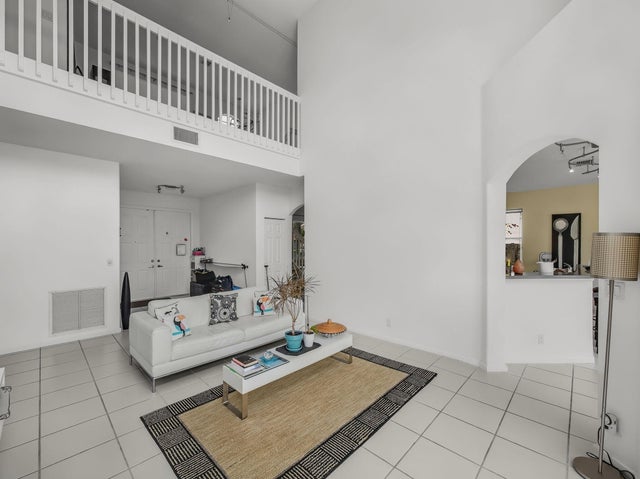 4 of 29 - 6211 Shadow Tree Lane, Lake Worth, FL