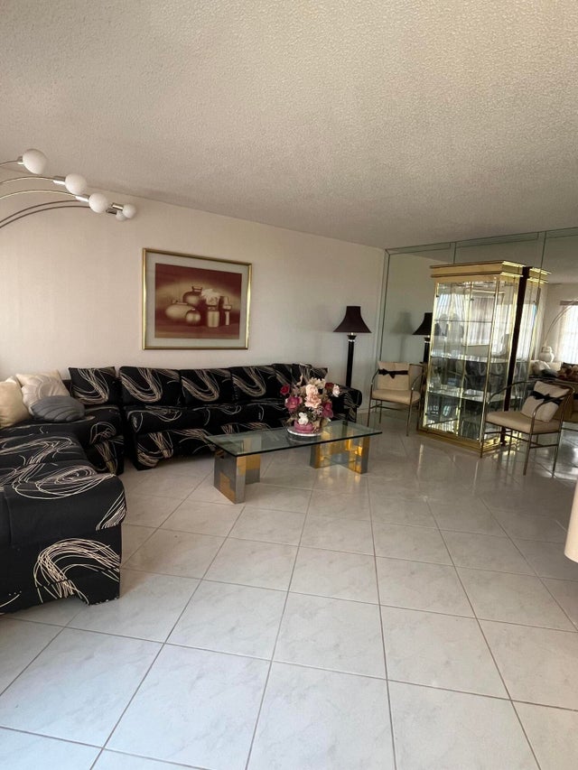 2 of 16 - 4063 Wolverton D, Boca Raton, FL