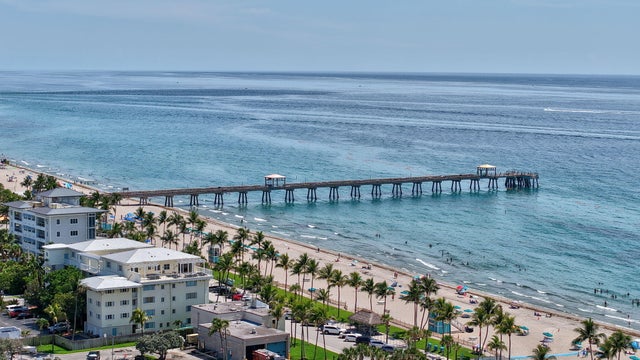 1 of 40 - 180 Se 20th Avenue #201, Deerfield Beach, FL