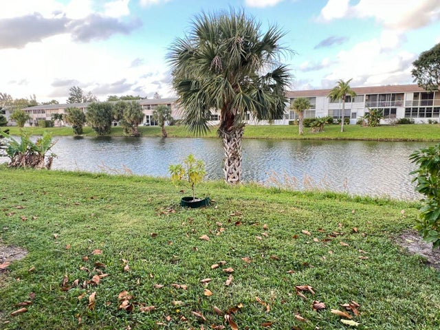 2 of 34 - 119 Camden F, West Palm Beach, FL