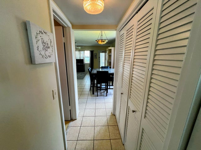 4 of 19 - 113 Easthampton E, E, West Palm Beach, FL