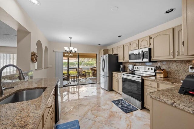 1 of 24 - 3089 Lucerne Park Drive Drive, Greenacres, FL