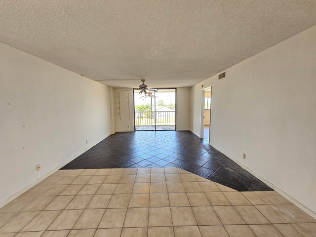 2 of 17 - 4725 Lucerne Lakes Boulevard E #413, Lake Worth, FL