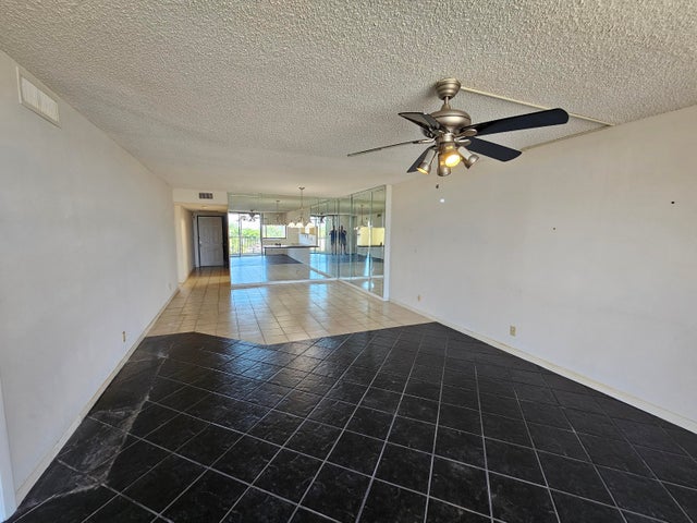 3 of 17 - 4725 Lucerne Lakes Boulevard E #413, Lake Worth, FL