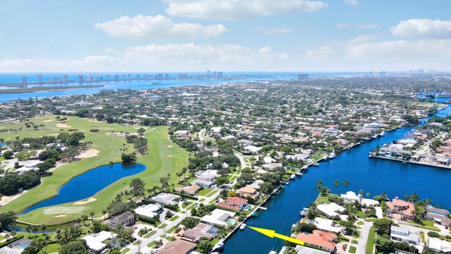 1 of 25 - 879 Country Club Drive, North Palm Beach, FL