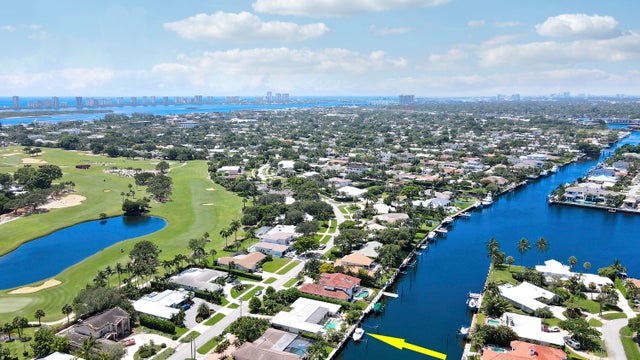 3 of 25 - 879 Country Club Drive, North Palm Beach, FL