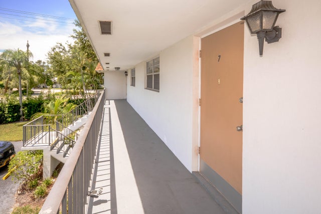 2 of 28 - 2950 Se Ocean Boulevard #1-7, Stuart, FL