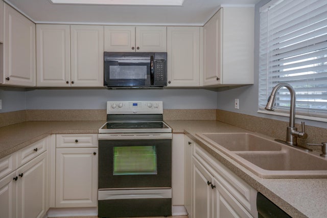 4 of 28 - 2950 Se Ocean Boulevard #1-7, Stuart, FL