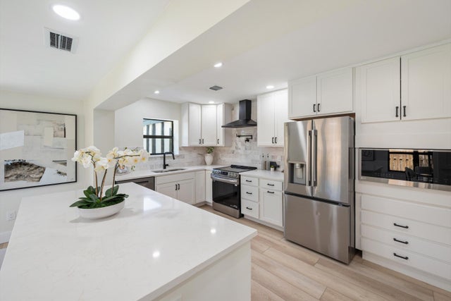 2 of 25 - 8201 Nw 67th Avenue, Tamarac, FL