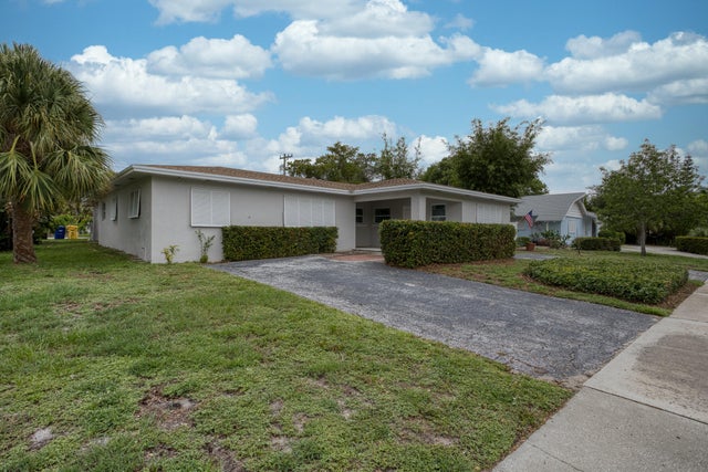 2 of 36 - 522 Eastwind Drive, North Palm Beach, FL