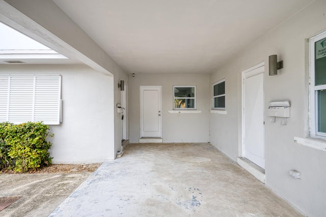 4 of 36 - 522 Eastwind Drive, North Palm Beach, FL
