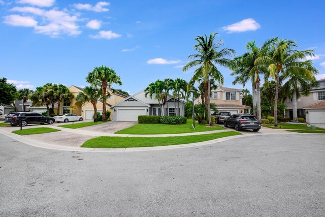 2 of 49 - 212 Kensington Way, Royal Palm Beach, FL