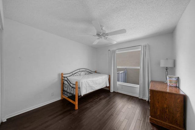 4 of 49 - 212 Kensington Way, Royal Palm Beach, FL