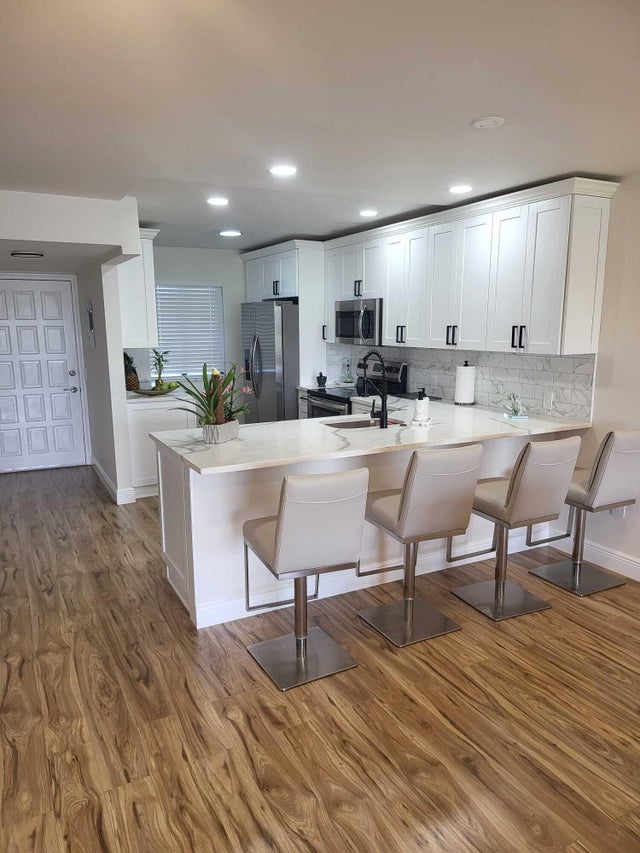 3 of 22 - 4266 Deste Court #201, Lake Worth, FL